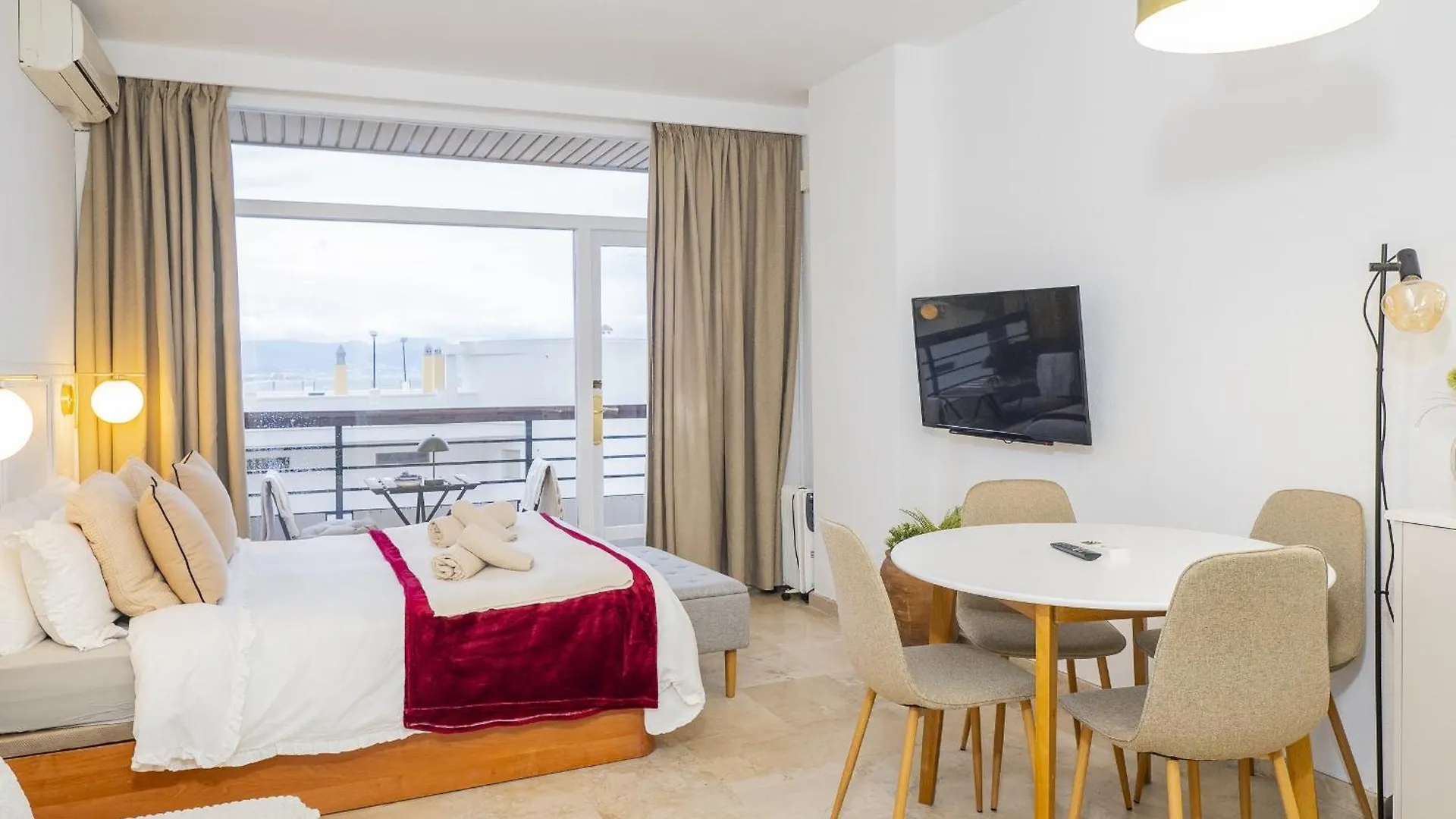 Cubo'S Estudio Seaview Santa Clara 127 توريمولينوس 0*,